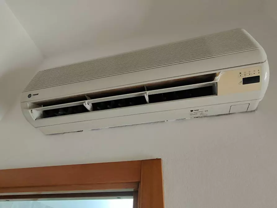 Immagine 15 di Appartamento in vendita  in Viale Regina Margherita 110 a Rimini