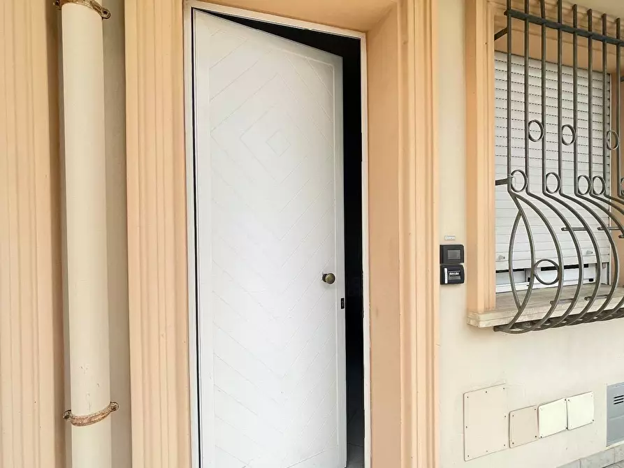 Immagine 16 di Appartamento in vendita  in Viale Regina Margherita 110 a Rimini