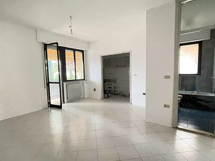 Immagine 6 di Appartamento in vendita  in Via Destra Del Porto a Rimini