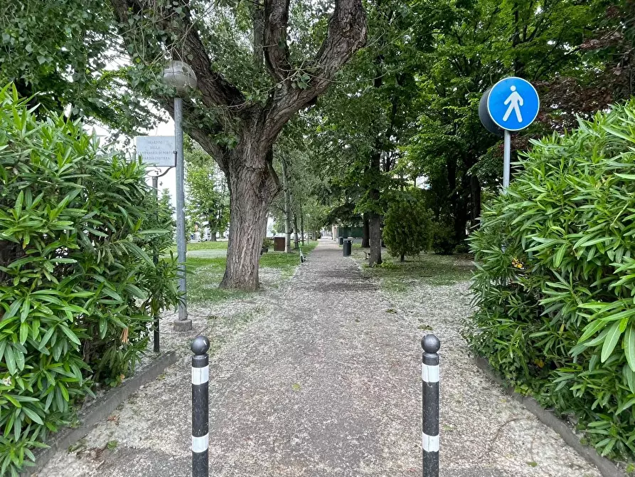 Immagine 5 di Appartamento in vendita  in Via Destra Del Porto a Rimini
