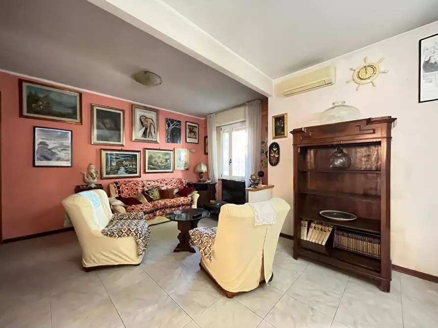 Immagine 8 di Appartamento in vendita  in Via Del Passero a Rimini