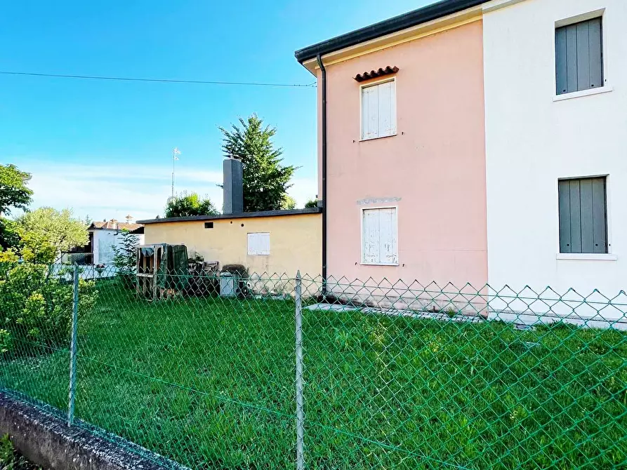 Immagine 1 di Casa semindipendente in vendita  in via giovanni pascoli 23 D a Refrontolo