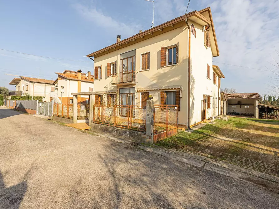 Immagine 1 di Casa semindipendente in vendita  in Via Carlo Bortolato 9 a Treviso