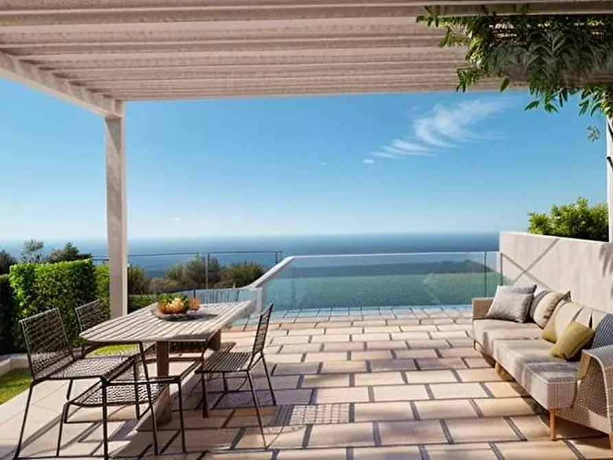 Immagine 4 di Villa in vendita  a Castrignano Del Capo