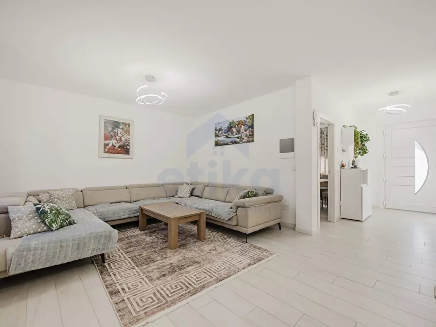 Immagine 1 di Villetta a schiera in vendita  in via divisione julia 20 a Istrana