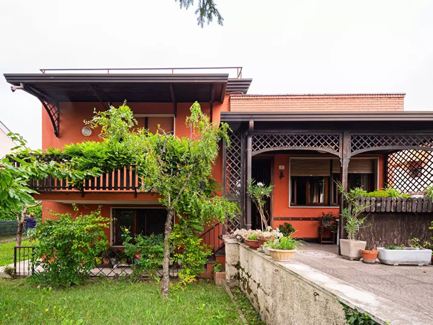 Immagine 1 di Casa semindipendente in vendita  a Jesolo