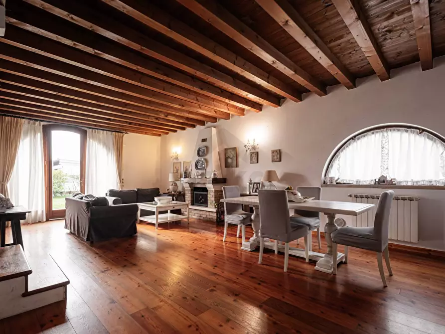 Immagine 1 di Casa semindipendente in vendita  in via Trieste a Refrontolo