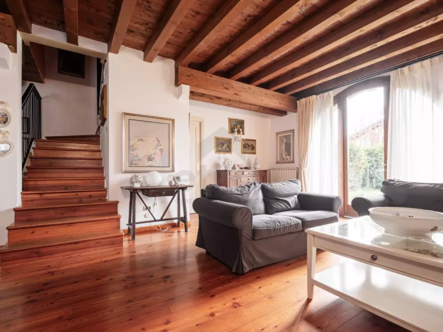 Immagine 8 di Casa semindipendente in vendita  in via Trieste a Refrontolo