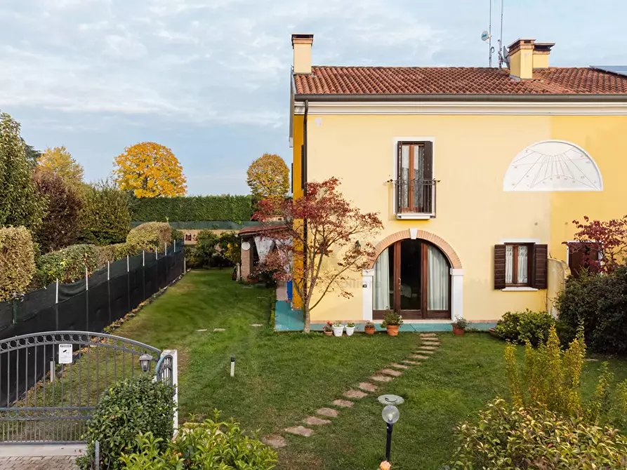 Immagine 23 di Casa semindipendente in vendita  in via Trieste a Refrontolo