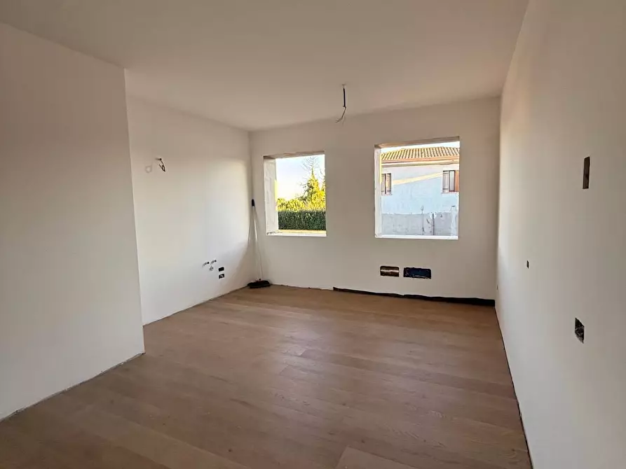 Immagine 1 di Villetta a schiera in vendita  a Paese