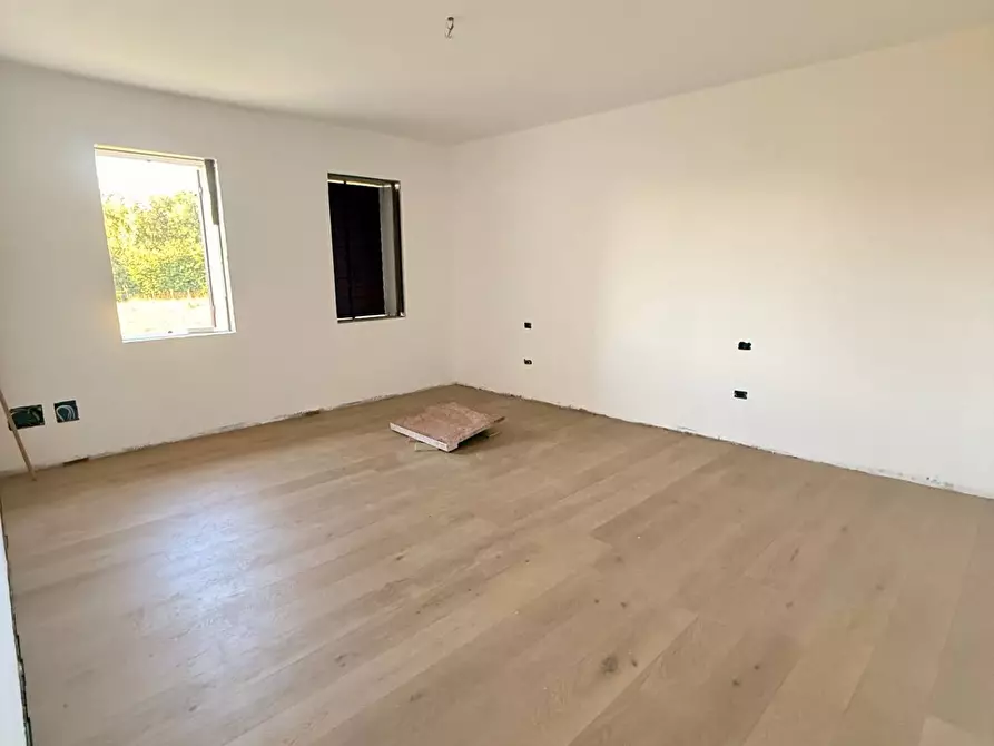 Immagine 6 di Villetta a schiera in vendita  a Paese