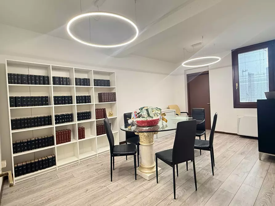 Immagine 3 di Ufficio in affitto  in VIA ROMA a Treviso