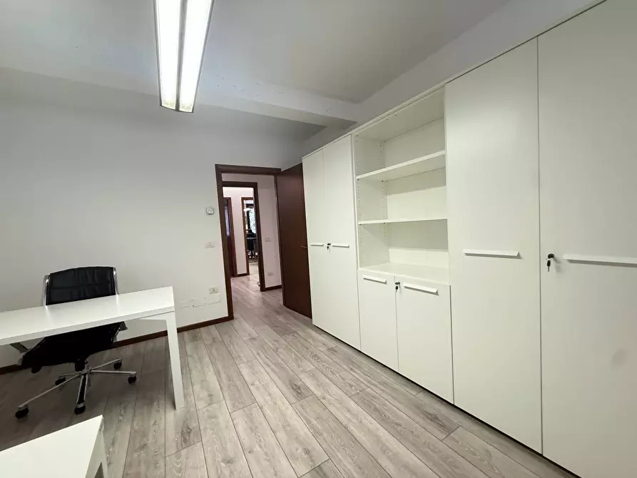 Immagine 9 di Ufficio in affitto  in VIA ROMA a Treviso