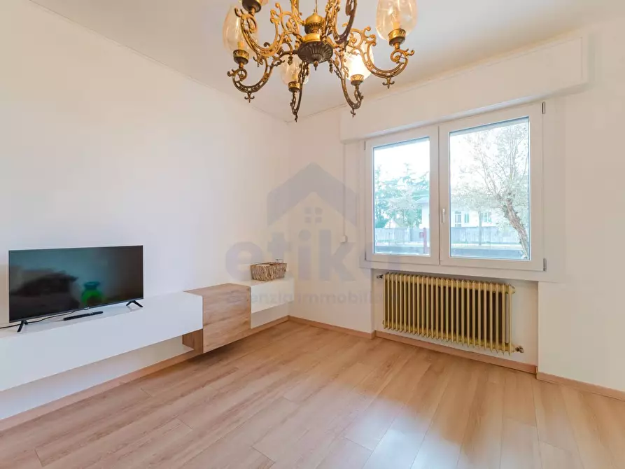 Immagine 5 di Casa semindipendente in vendita  in Via A. Boito 3 a Paese