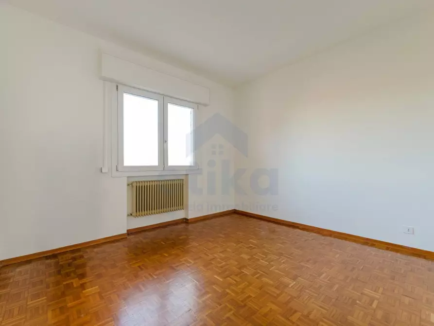 Immagine 18 di Casa semindipendente in vendita  in Via A. Boito 3 a Paese