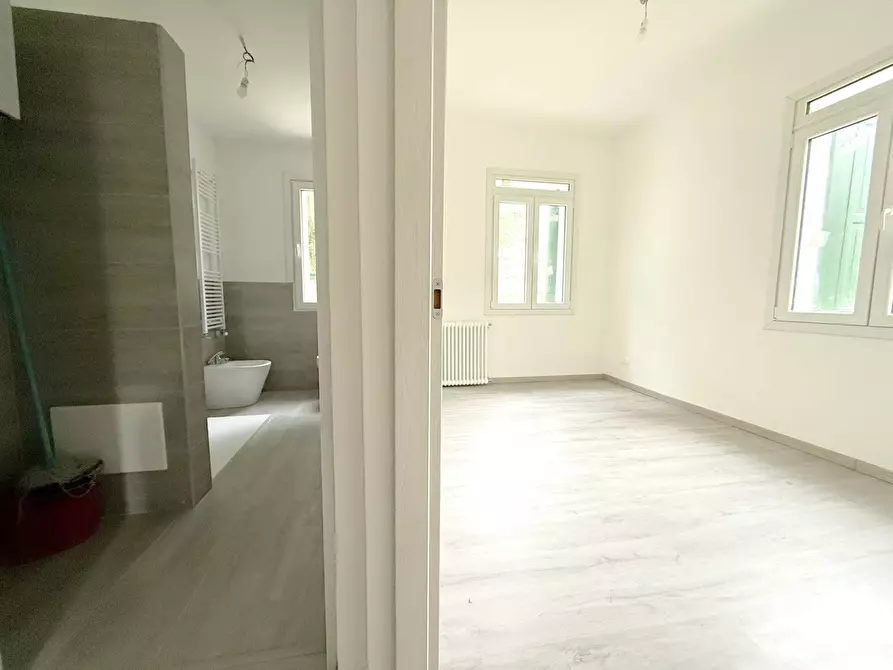 Immagine 8 di Appartamento in vendita  a Treviso