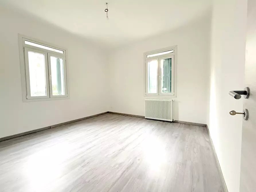 Immagine 10 di Appartamento in vendita  a Treviso