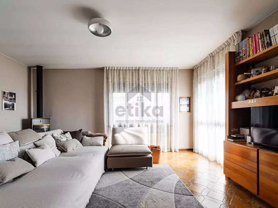 Immagine 1 di Casa indipendente in vendita  in via due Acque a Refrontolo