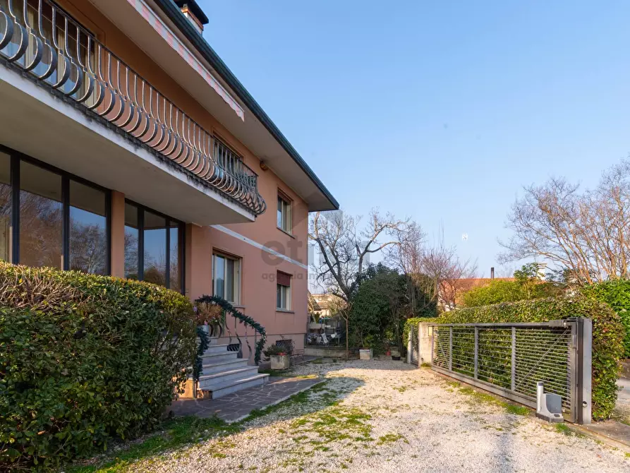 Immagine 41 di Casa indipendente in vendita  in via due Acque a Refrontolo