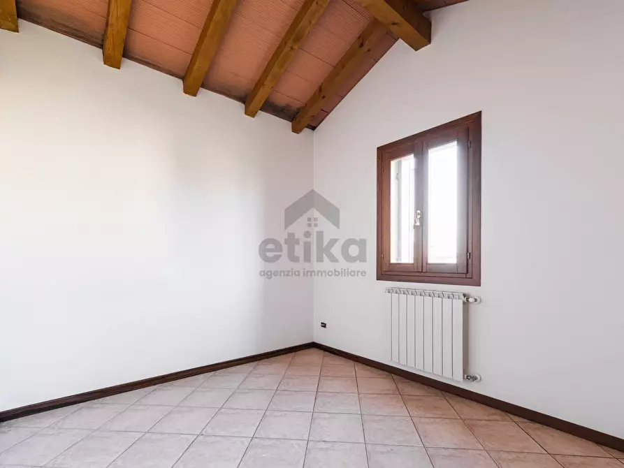 Immagine 12 di Casa semindipendente in vendita  in via salvatore quasimodo 4 a Noventa Di Piave