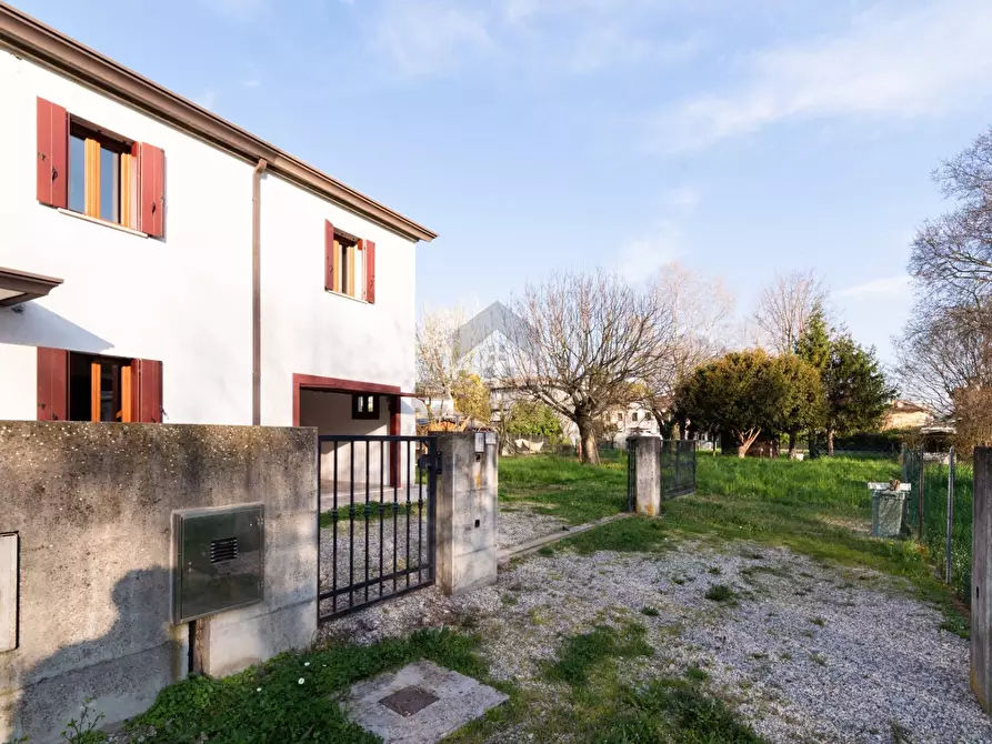 Immagine 4 di Casa semindipendente in vendita  in via salvatore quasimodo 4 a Noventa Di Piave
