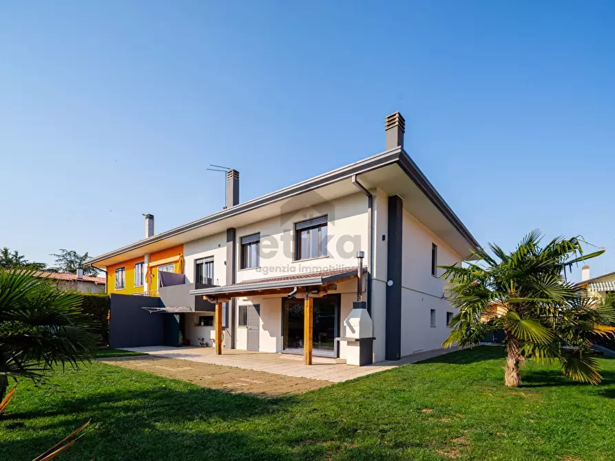 Immagine 2 di Casa semindipendente in vendita  in VIA DEL DONATORE a Monastier Di Treviso