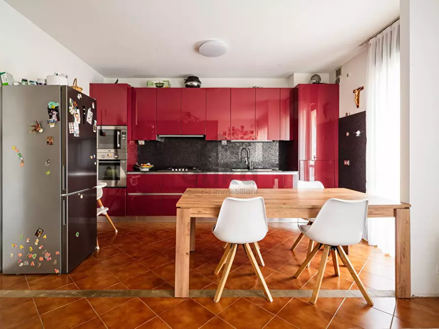 Immagine 1 di Appartamento in vendita  in via genova a Treviso