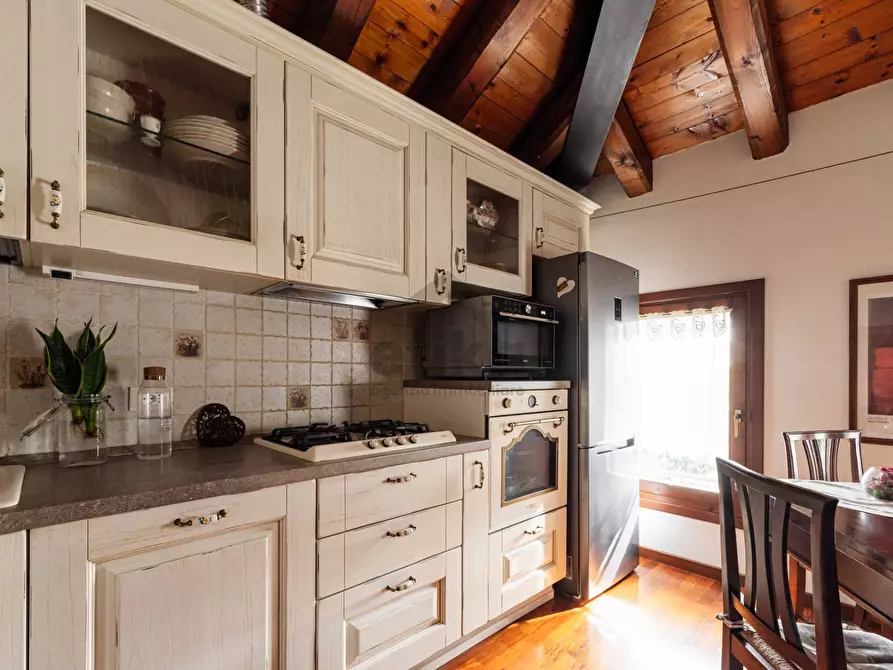 Immagine 4 di Appartamento in vendita  in via dei Picchi a Treviso