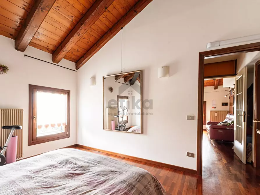 Immagine 11 di Appartamento in vendita  in via dei Picchi a Treviso