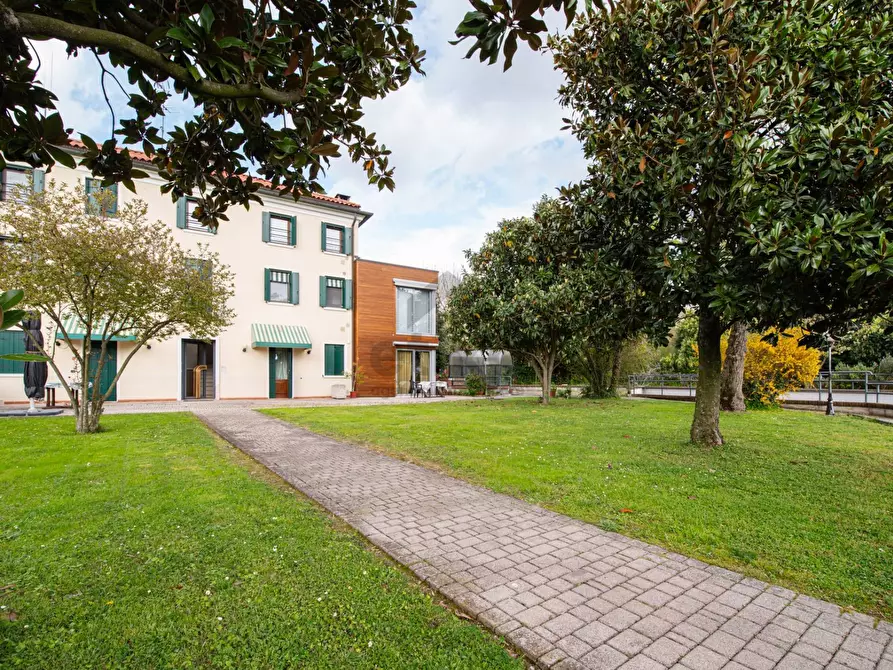 Immagine 23 di Appartamento in vendita  in via dei Picchi a Treviso