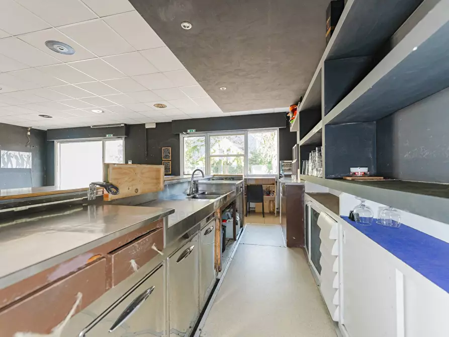 Immagine 3 di Locale commerciale in vendita  in via gustavo badini a Miane