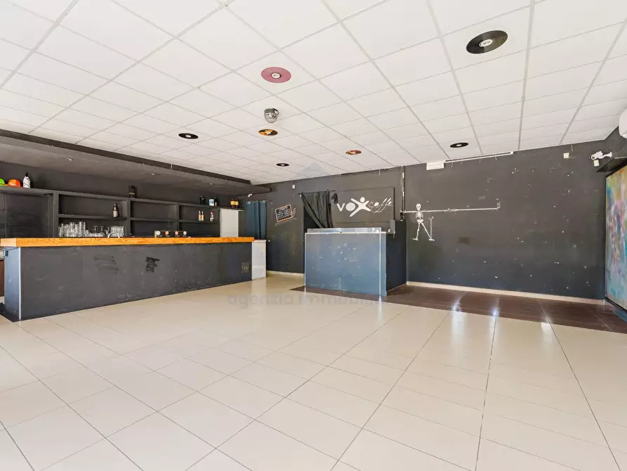 Immagine 1 di Locale commerciale in vendita  in via gustavo badini a Miane