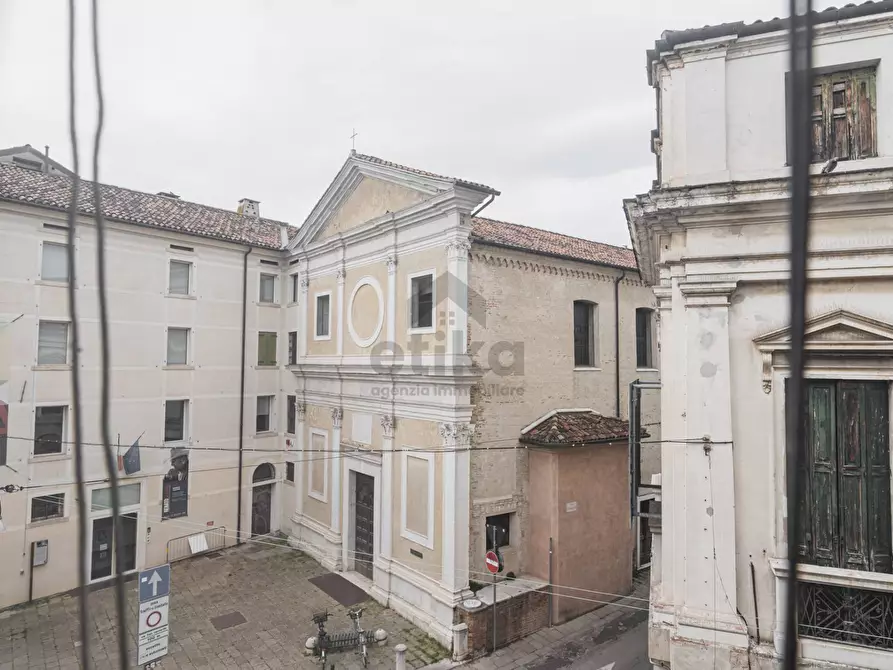 Immagine 21 di Appartamento in vendita  in vicolo Carlo Alberto a Treviso
