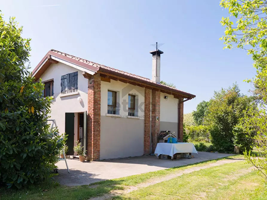 Immagine 1 di Casa indipendente in vendita  in via bernardo Salomoni a Treviso