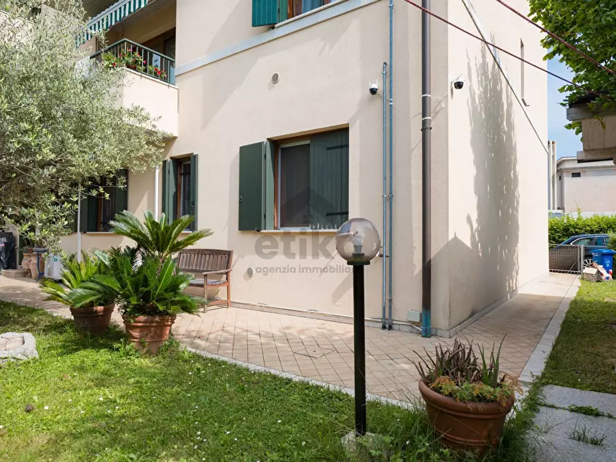 Immagine 23 di Appartamento in vendita  in via Pier Andrea Saccardo a Treviso