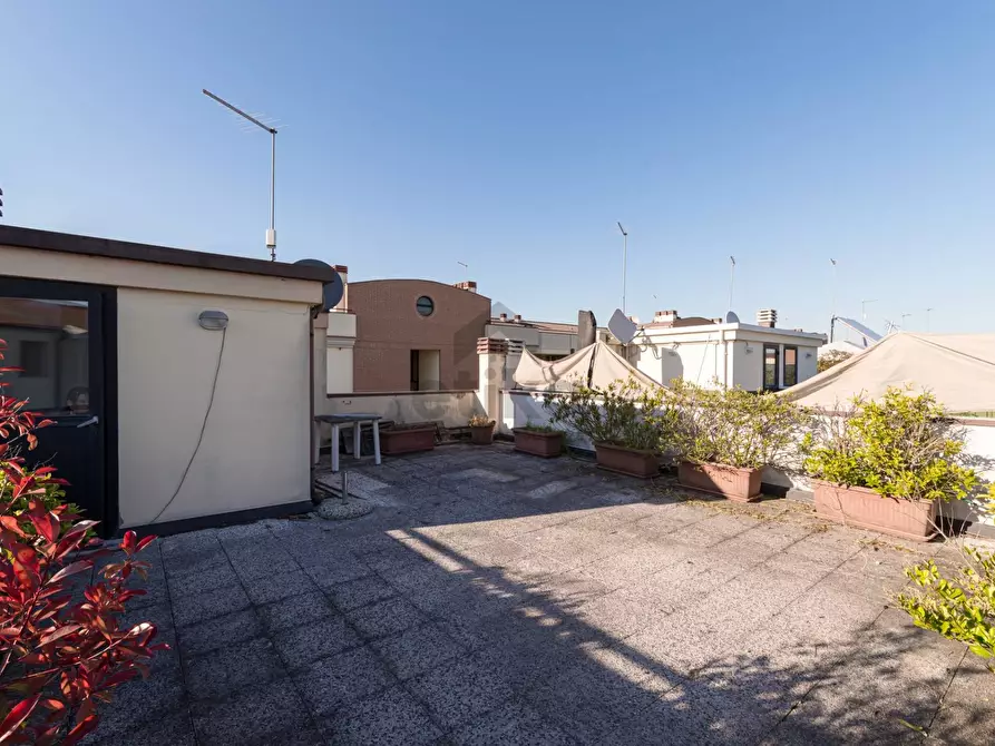 Immagine 15 di Villetta a schiera in vendita  in Via Roma 1 a Casier