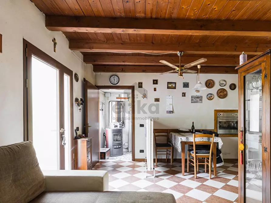 Immagine 5 di Casa indipendente in vendita  a Paese