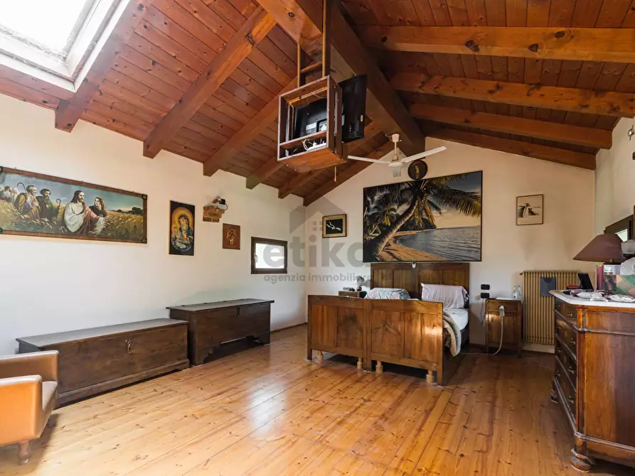 Immagine 10 di Casa indipendente in vendita  a Paese