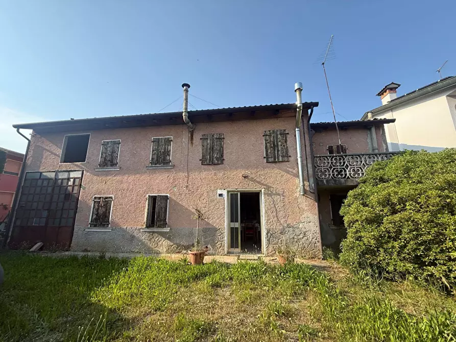 Immagine 1 di Rustico / casale in vendita  in VIA SILE a Vedelago