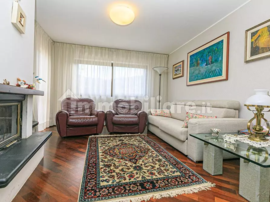 Immagine 1 di Villa in vendita  in via roma a Altivole