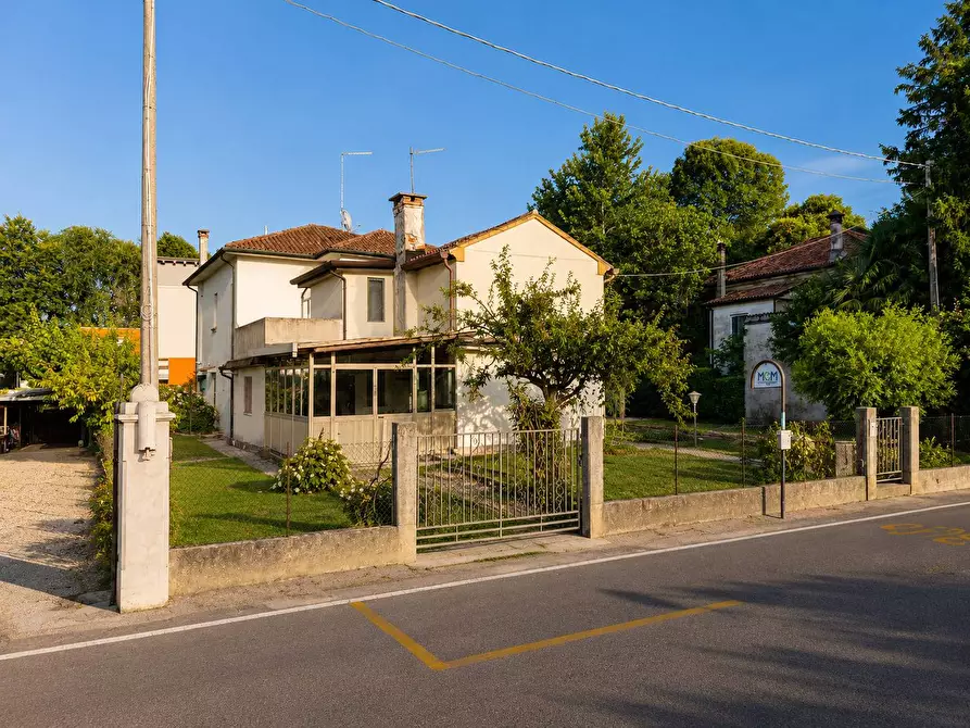 Immagine 4 di Casa semindipendente in vendita  in Via Ghirada a Treviso
