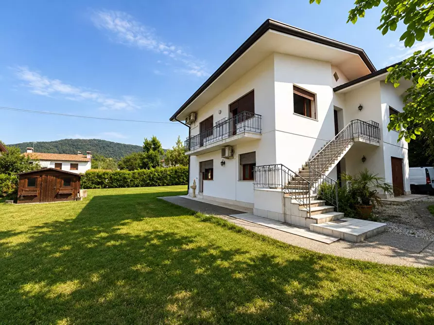 Immagine 1 di Villa in vendita  in Via Brando Brandolini a Pieve Di Soligo