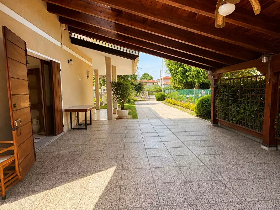 Immagine 6 di Casa semindipendente in vendita  in via monte pasubio a Spresiano