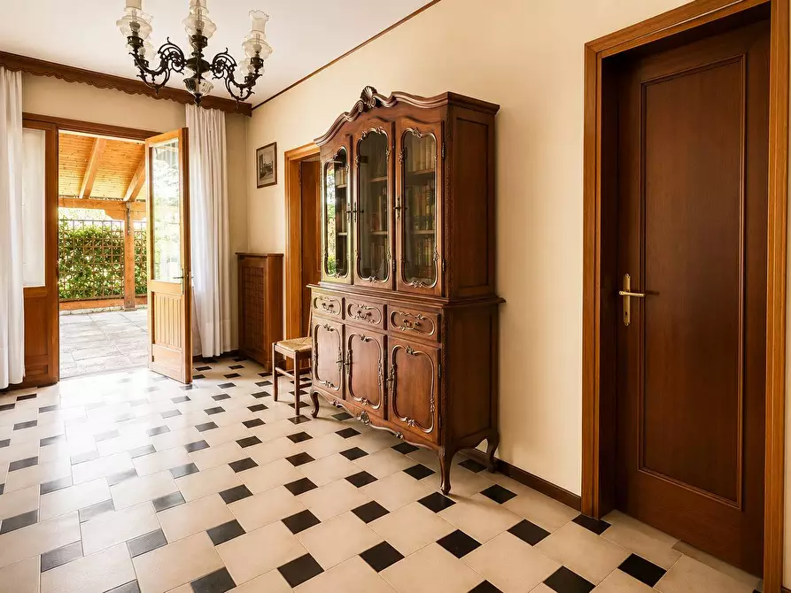 Immagine 11 di Casa semindipendente in vendita  in via monte pasubio a Spresiano