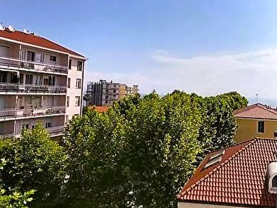 Immagine 1 di Appartamento in vendita  in VIALE ITALIA a Albenga