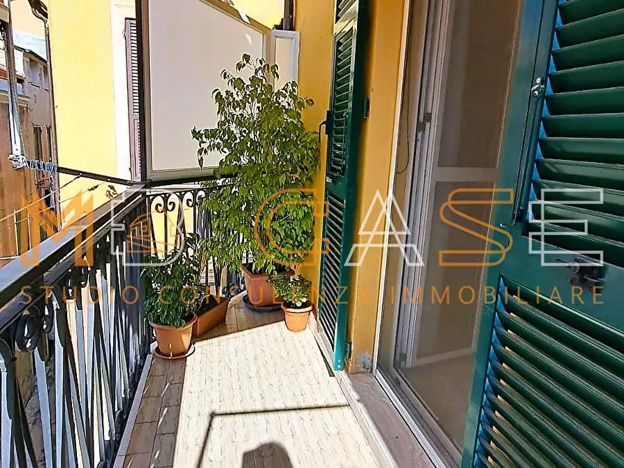 Immagine 1 di Appartamento in vendita  in via genova a Albenga