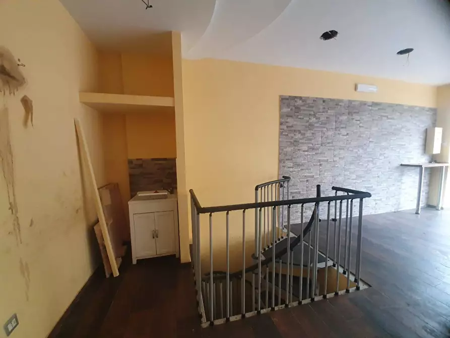 Immagine 6 di Locale commerciale in vendita  in Via Amico Aspertini 247 a Roma