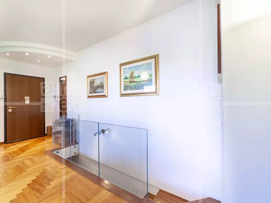 Immagine 20 di Appartamento in vendita  in Via Quadrelle 42 a Roma