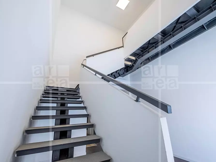 Immagine 10 di Locale commerciale in affitto  in Via Tomacelli a Roma