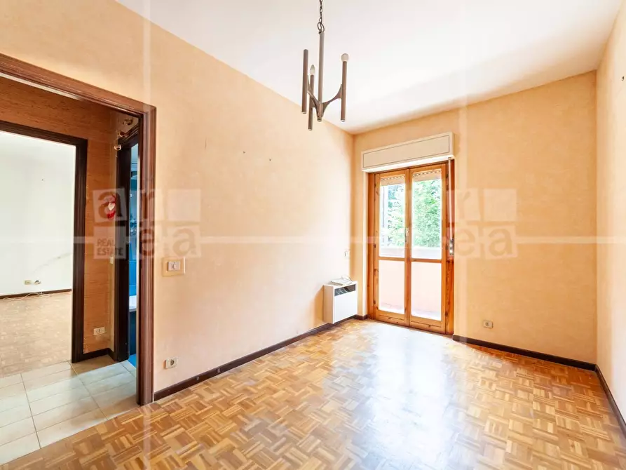 Immagine 3 di Appartamento in vendita  in Via Francesco Schupfer 93 a Roma